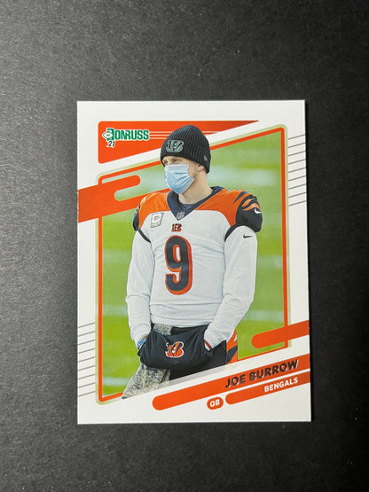 2021 Donruss Football Joe Burrow - No Helmet Variation #211